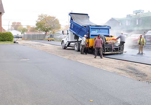 Asphalte condo Saint-Hubert stationnement